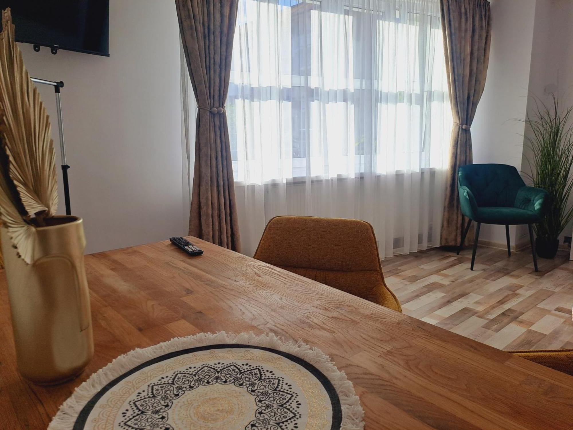 7 Level Central Apartments Miercurea Ciuc Cameră foto